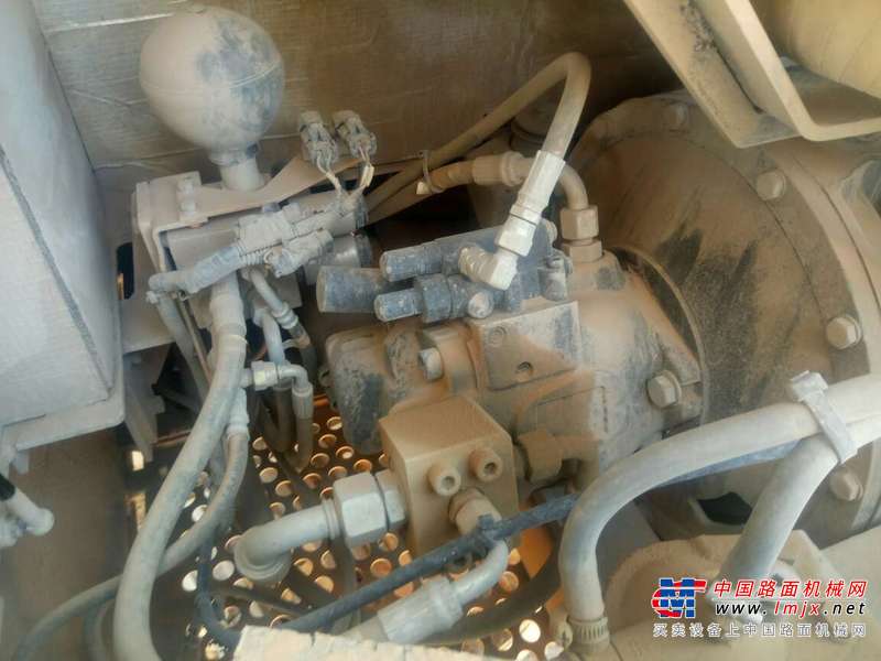 山西出售转让二手3000小时2015年龙工LG6060挖掘机