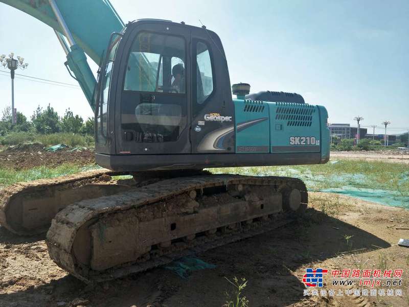山东出售转让二手7400小时2013年神钢SK210挖掘机