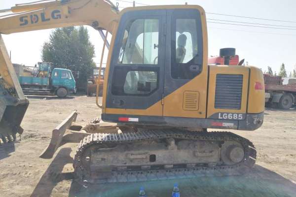 甘肃出售转让二手5000小时2011年临工LG685挖掘机