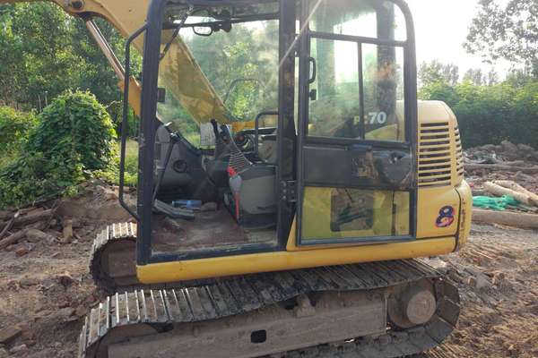 山东出售转让二手7500小时2010年小松PC70挖掘机