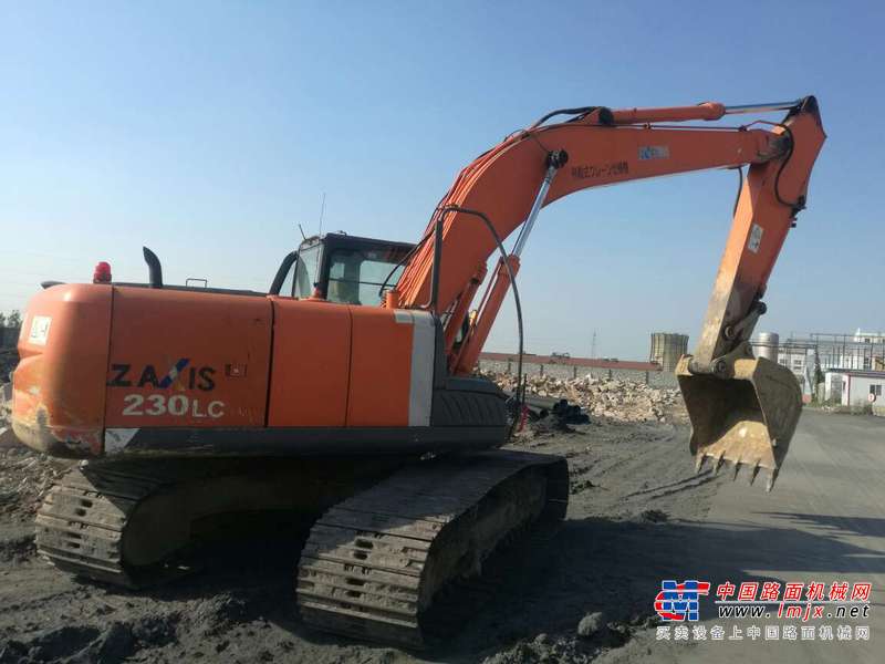 山东出售转让二手6058小时2014年日立ZX200LC挖掘机