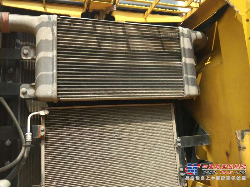 山东出售转让二手3000小时2013年小松PC270挖掘机