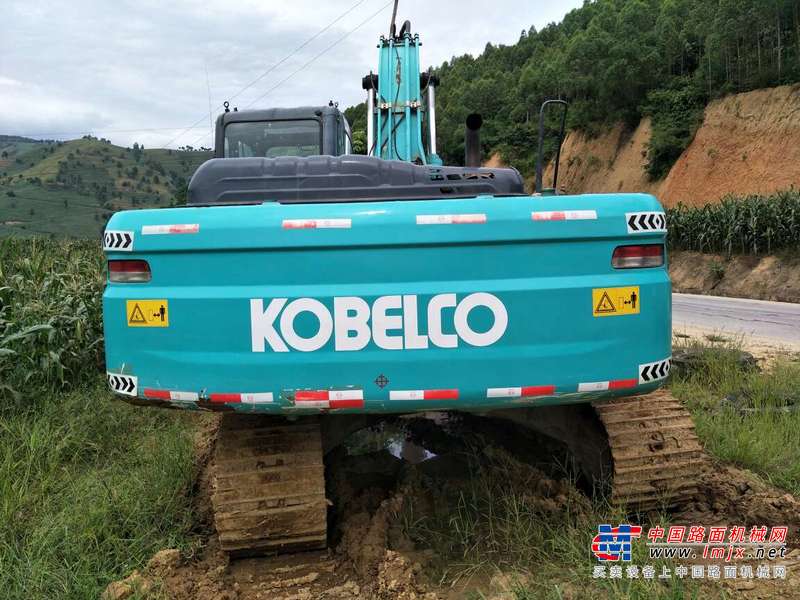 云南出售转让二手6000小时2011年神钢SK260LC挖掘机