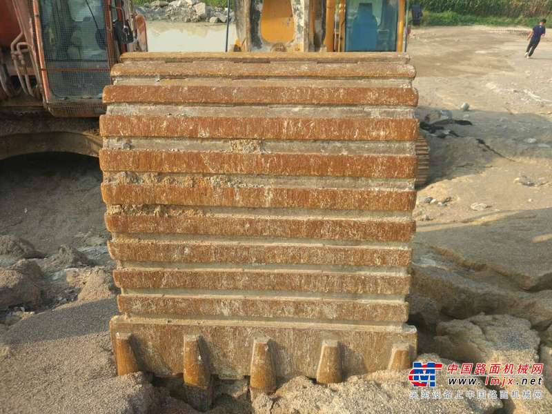 山东出售转让二手10000小时2011年现代R275LC挖掘机