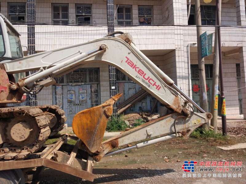 山东出售转让二手2600小时2014年竹内TB175C挖掘机