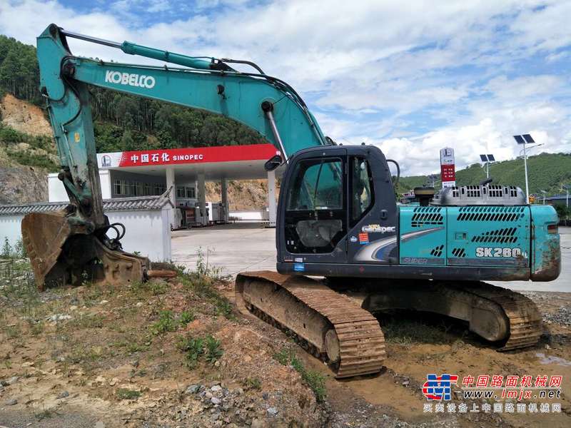 云南出售转让二手6000小时2010年神钢SK260LC挖掘机
