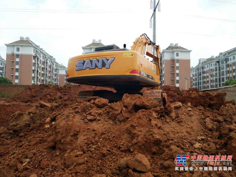 江西出售转让二手4500小时2014年三一重工SY215C挖掘机