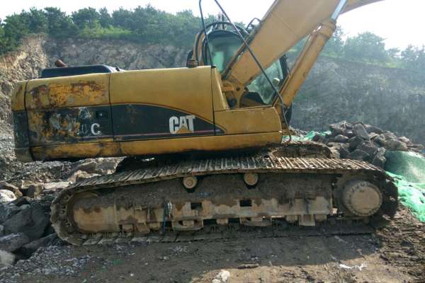 山东出售转让二手10000小时2006年卡特彼勒325C挖掘机