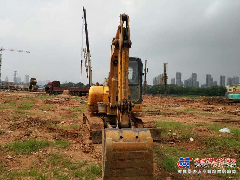 江西出售转让二手6800小时2011年龙工LG6065挖掘机