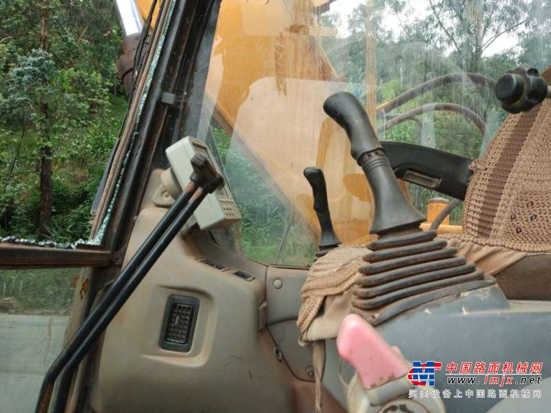 云南出售转让二手5000小时2012年三一重工SY135C挖掘机