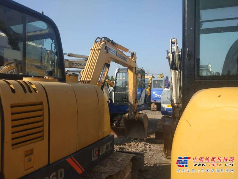 山东出售转让二手5000小时2012年柳工CLG906D挖掘机