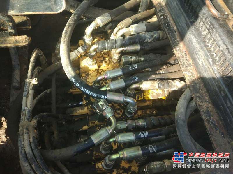 山东出售转让二手9000小时2013年现代R60挖掘机