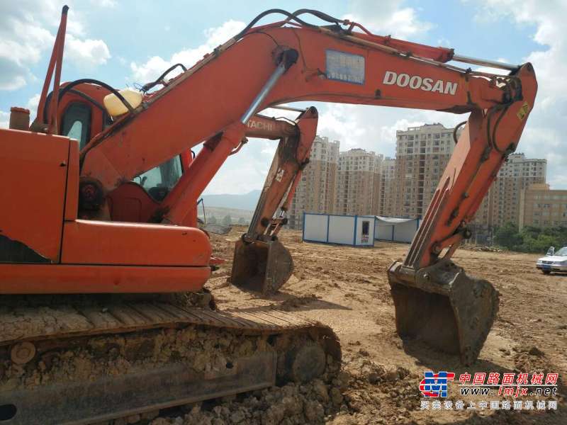 云南出售转让二手6826小时2010年斗山DH225LC挖掘机