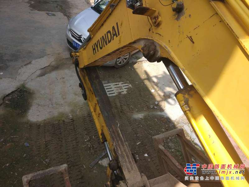 山东出售转让二手11000小时2009年现代R60挖掘机