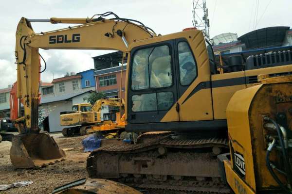 云南出售转让二手7846小时2011年临工LG6225E挖掘机