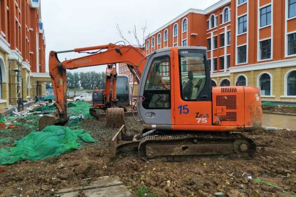 山东出售转让二手5000小时2011年日立ZX60挖掘机