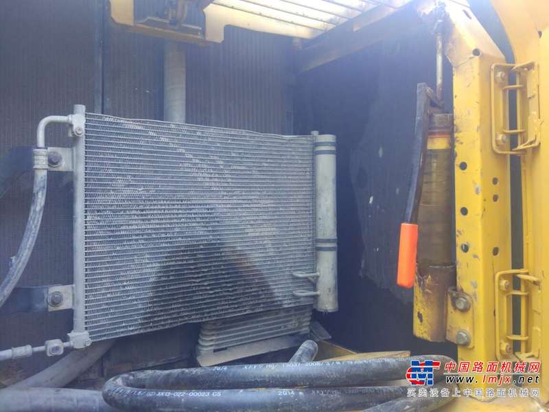 山东出售转让二手6500小时2010年小松PC240LC挖掘机