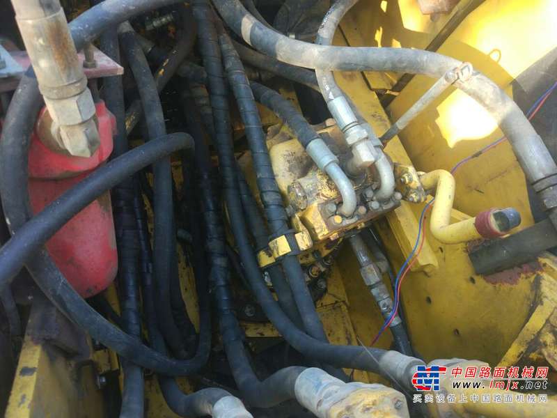 山东出售转让二手6500小时2010年小松PC240LC挖掘机