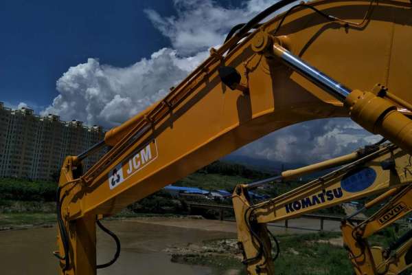 云南出售转让二手6800小时2012年山重建机JCM921C挖掘机