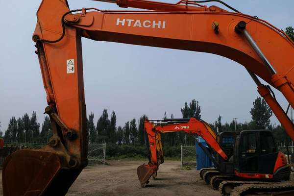 河北出售转让二手12000小时2009年日立ZX360H挖掘机