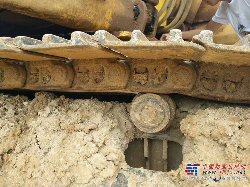 云南出售转让二手7892小时2011年小松PC270挖掘机