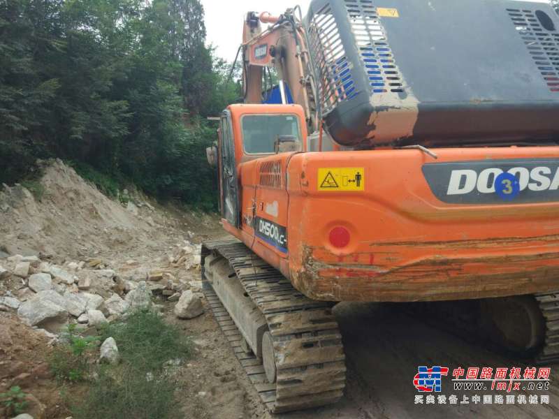 山东出售转让二手4200小时2014年斗山DX420LC挖掘机