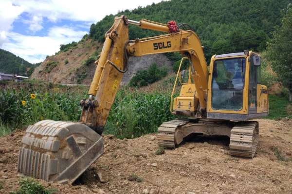 云南出售转让二手3500小时2014年临工LG690E挖掘机