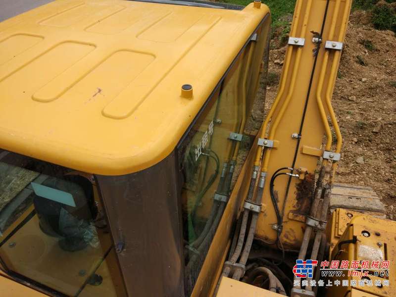 云南出售转让二手3500小时2014年临工LG690E挖掘机