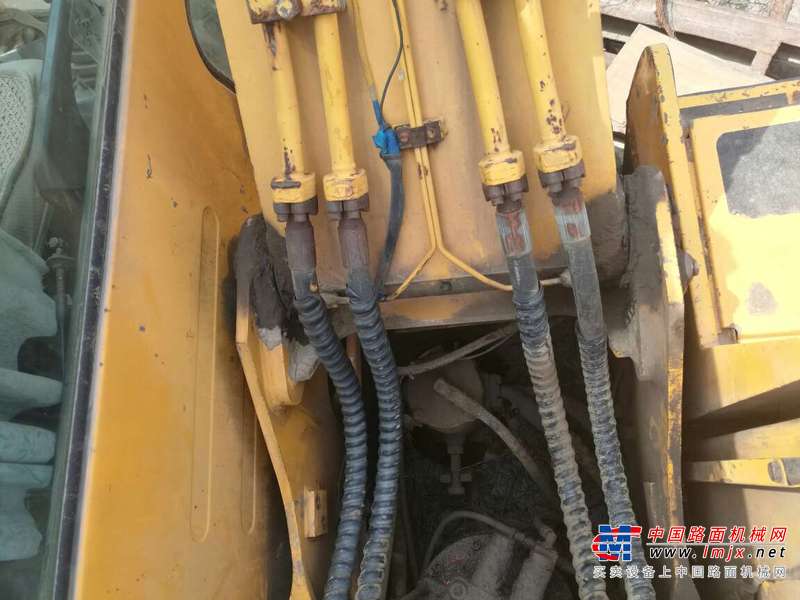 山东出售转让二手8357小时2004年现代R130LC挖掘机