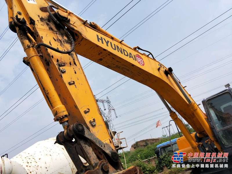 山西出售转让二手7000小时2010年现代R335挖掘机