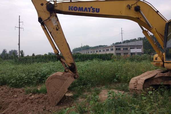 山东出售转让二手12000小时2011年小松PC200挖掘机