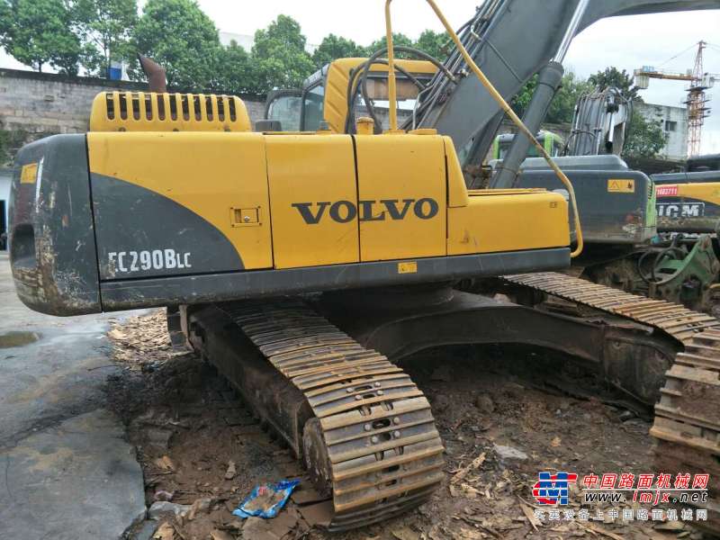 四川出售转让二手12000小时2006年沃尔沃EC240B挖掘机