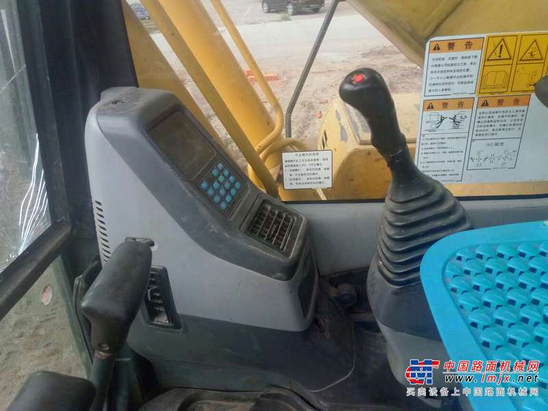黑龙江出售转让二手12000小时2007年小松PC210挖掘机