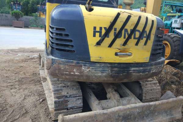 云南出售转让二手5000小时2012年现代R55挖掘机