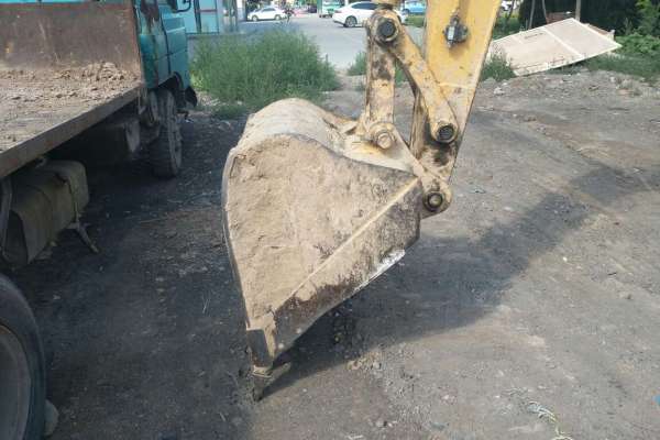 内蒙古出售转让二手10000小时2010年柳工908C挖掘机