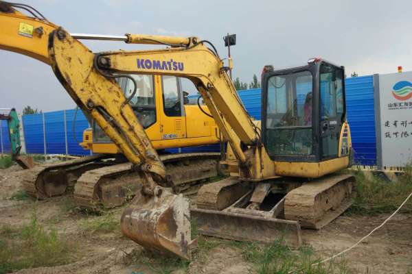 山东出售转让二手7500小时2011年小松PC56挖掘机