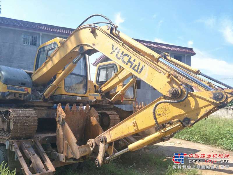 山东出售转让二手6700小时2010年玉柴YC85挖掘机