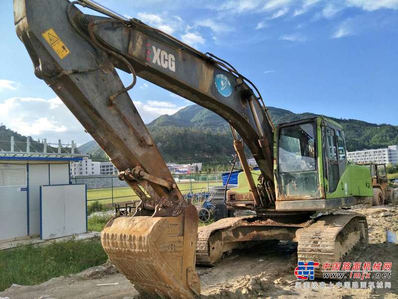 云南出售转让二手8900小时2010年徐挖XCG230LC挖掘机