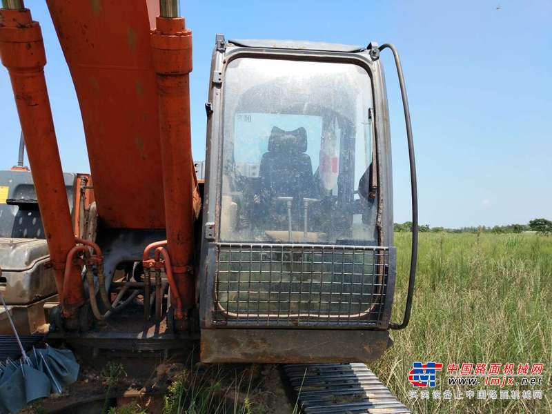 江西出售转让二手8000小时2010年日立ZX250H挖掘机