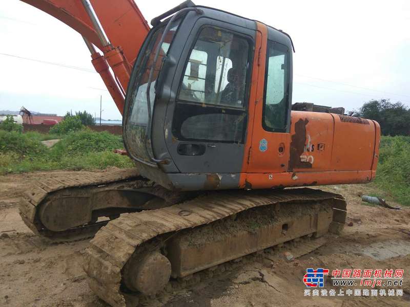 山东出售转让二手12000小时2003年日立ZX200挖掘机
