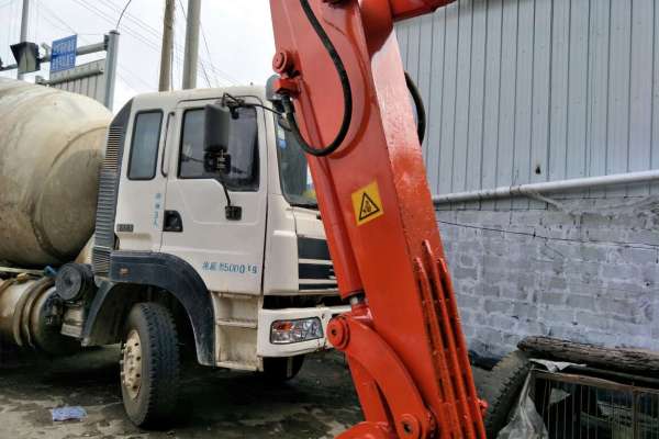 云南出售转让二手3000小时2003年斗山DH60挖掘机