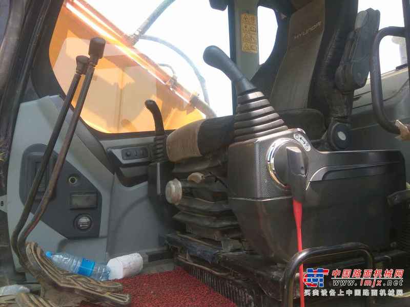 山东出售转让二手10026小时2010年现代R225LC挖掘机