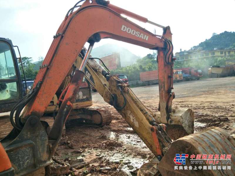 云南出售转让二手6857小时2009年斗山DH60挖掘机