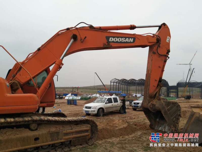 宁夏出售转让二手8120小时2011年斗山DH370LC挖掘机
