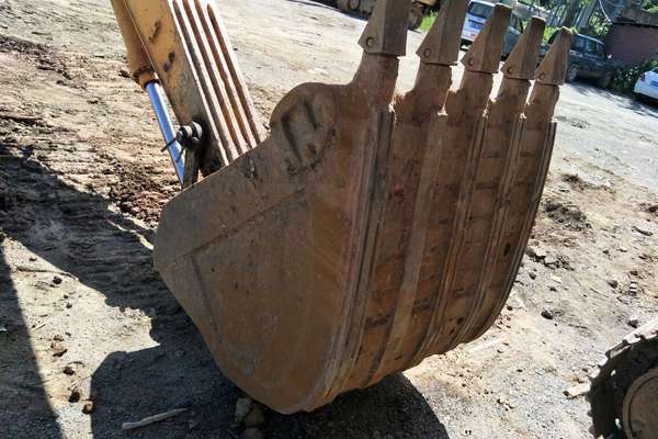 江西出售转让二手5000小时2012年现代R215挖掘机