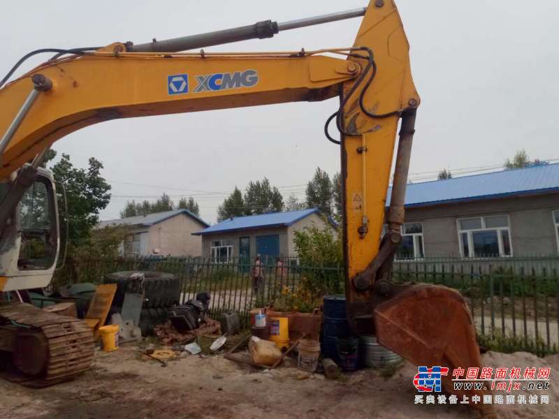 黑龙江出售转让二手12000小时2009年徐工XE230挖掘机