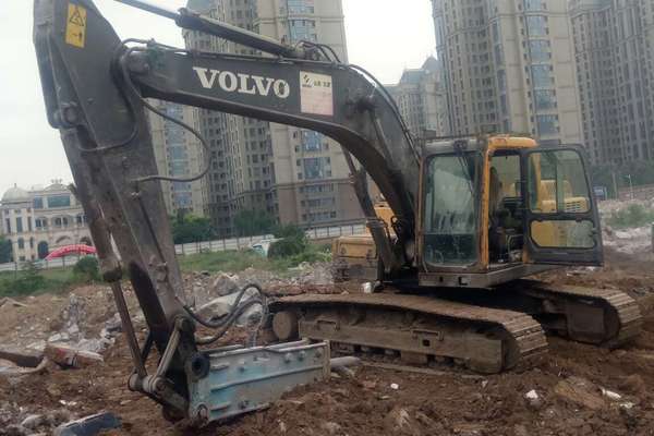 山西出售转让二手10000小时2011年沃尔沃EC210BLC挖掘机