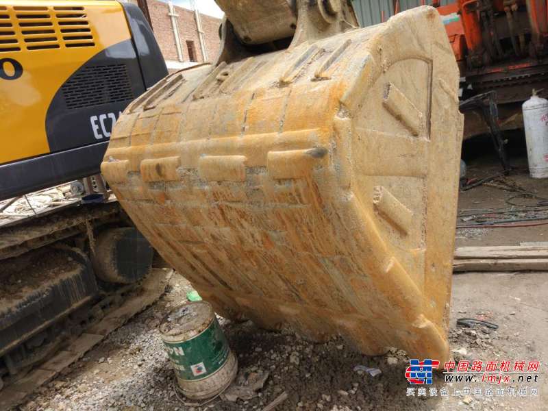 云南出售转让二手8000小时2012年斗山DH370LC挖掘机