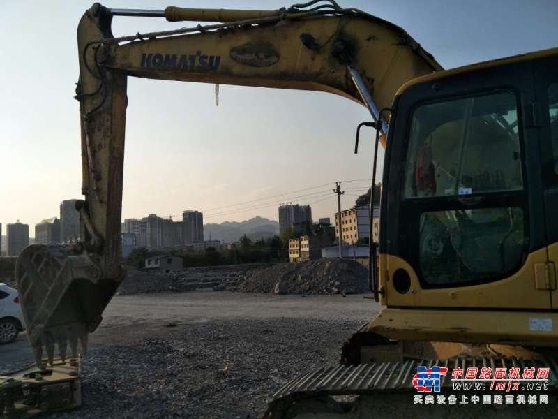 贵州出售转让二手8100小时2011年小松PC210挖掘机
