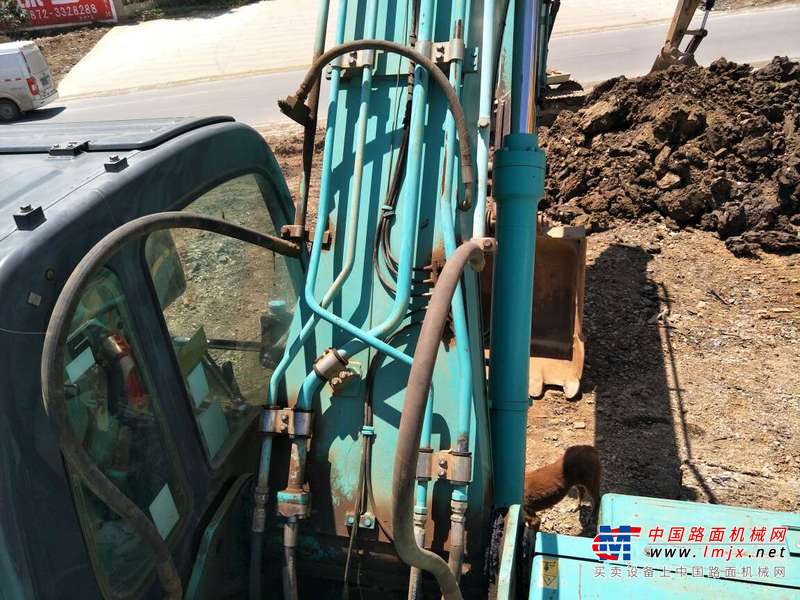 云南出售转让二手8000小时2010年神钢SK250挖掘机